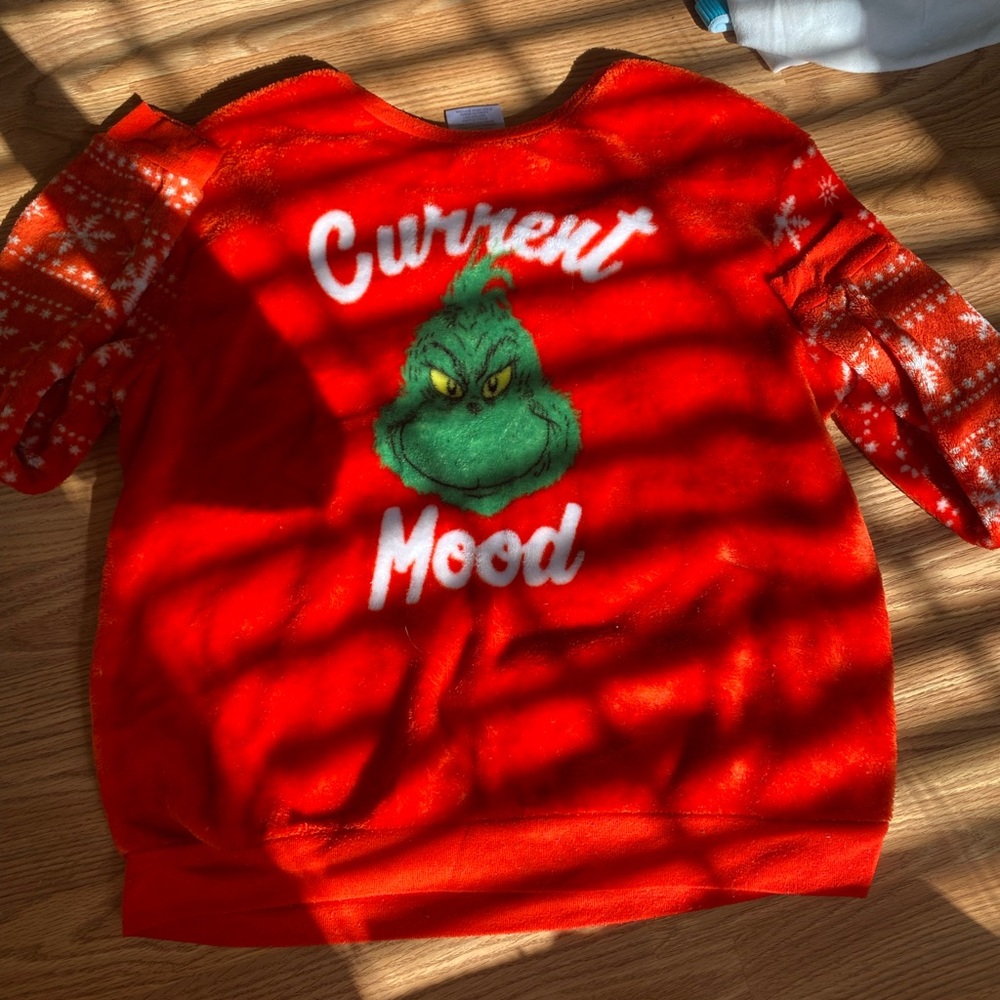 Christmas Sweatshirt bundle.